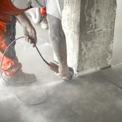 Tagliare cemento armato con smerigliatrice